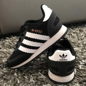 Toddler boy 8C Adidas N-5923